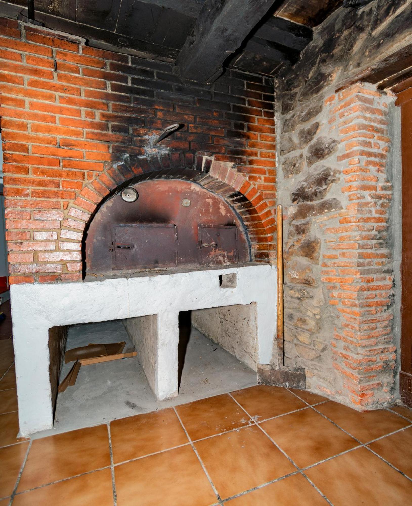 Albergue Santa Marina Buelna Exterior photo